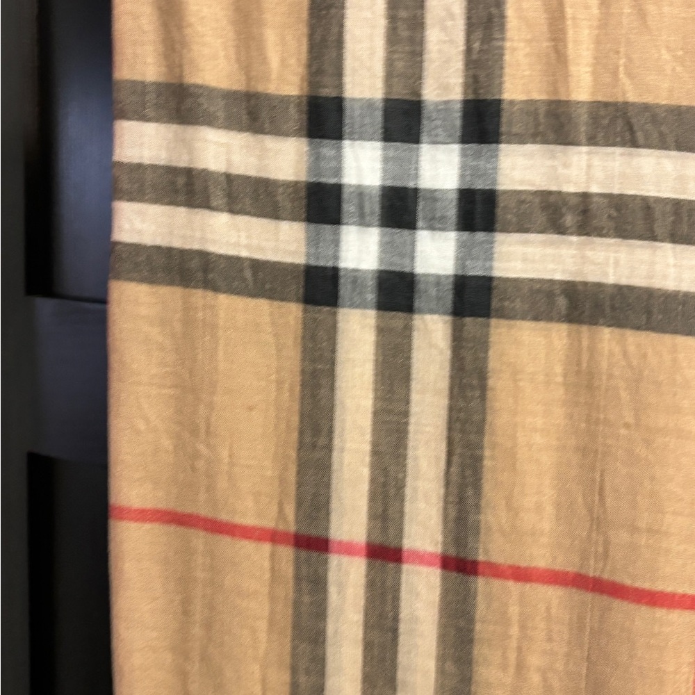 Burberry Lightweight Giant Check Wool & Silk scarf - Picture 5 of 7